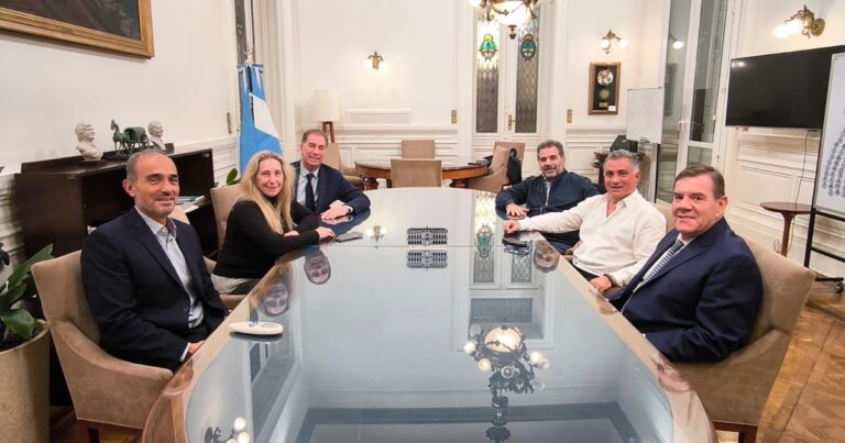 Cumbre en Casa Rosada: Karina Milei y Pareja recibirán hoy a Ritondo y a Santilli para cerrar un frente con PRO en PBA