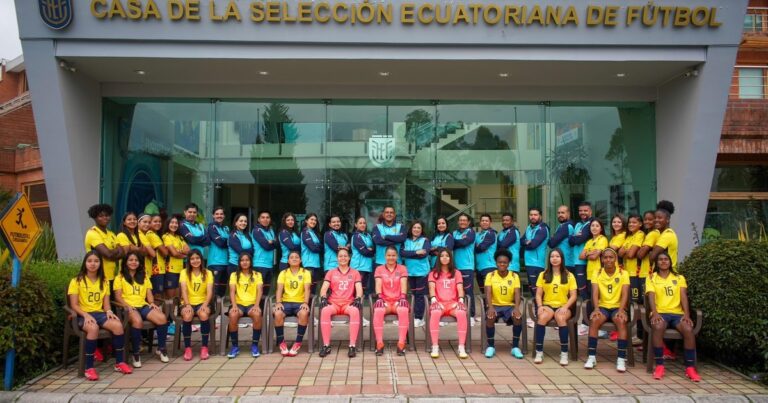 Clasificación al Mundial y merecido homenaje: así fue la recepción a La Tri Sub 17 femenina