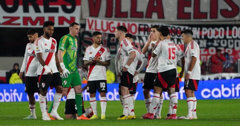 Los dos jugadores clave de River que podrían perderse los octavos de la Copa si son amonestados