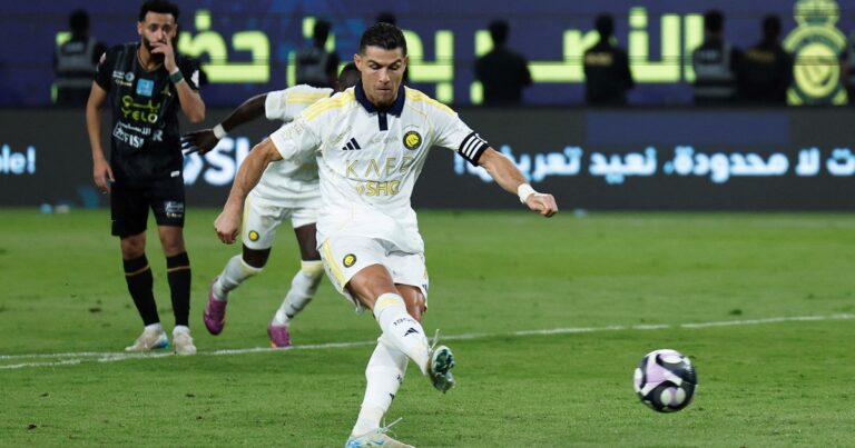 Cristiano Ronaldo volvió a hacer un gol y así quedó la carrera con Lionel Messi por ser el máximo goleador de la historia