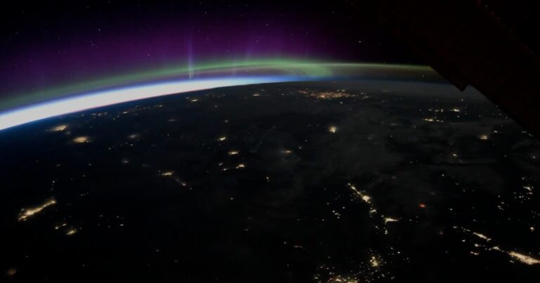 Impresionante aurora boreal aparece sobre EEUU y Canadá: una astronauta la captó por accidente
