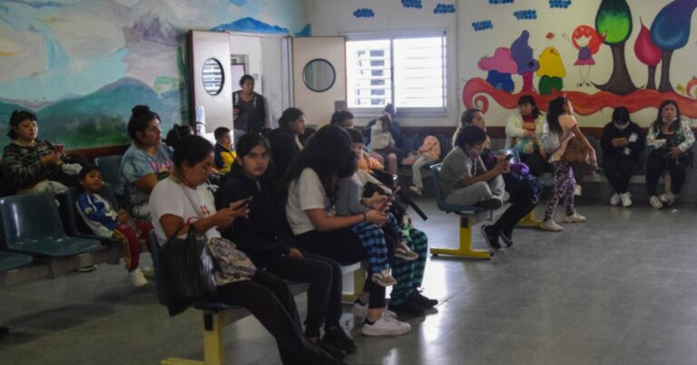 Los casos respiratorios aumentan pero las internaciones de niños se estabilizan