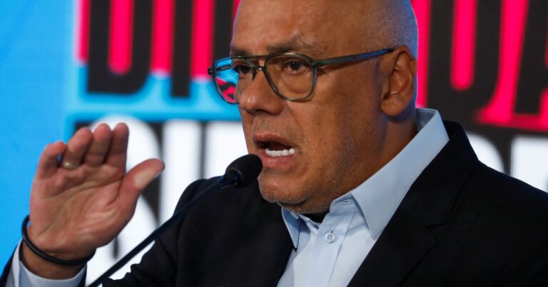 En medio del silencio del CNE, el régimen de Maduro se atribuyó el control del Parlamento y asignó curules a su oposición funcional