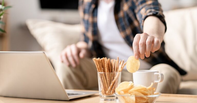 Los cinco trucos de una nutricionista para evitar el picoteo entre horas