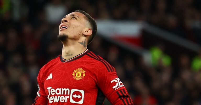 Una figura de Brasil lloró al recordar el calvario que vivió en el Manchester United: “Me pasaba días sin comer y encerrado”