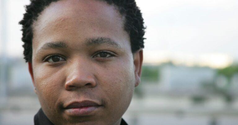 Murió el actor sudafricano Presley Chweneyagae, estrella de la película “Tsotsi”