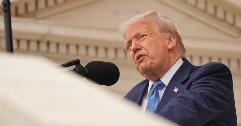 Donald Trump advirtió a Putin que “está jugando con fuego” tras los nuevos bombardeos masivos a Ucrania
