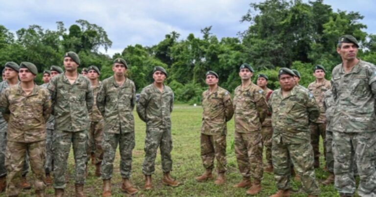 Cívicos bolivianos “piden explicaciones” por la militarización de la frontera norte de Argentina