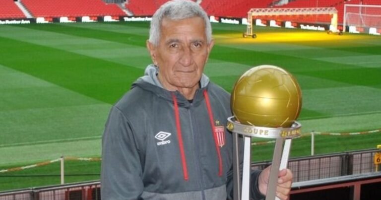 Los mensajes de Estudiantes de La Plata y el mundo del fútbol por la muerte de Juan Ramón Verón