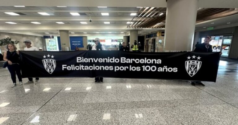 La pancarta especial que preparó Independiente del Valle para recibir a Barcelona por la Copa Libertadores