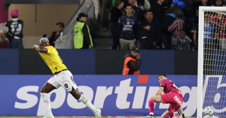 Video: el golazo de Felipe Caicedo ante IDV por Libertadores y su particular festejo