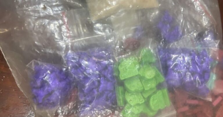 Condenaron a un inspector de tránsito de Rosario por vender drogas en fiestas electrónicas y por delivery