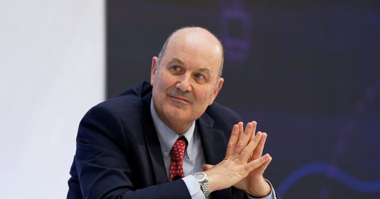 Unificación de organismos y reducción de gastos: el plan de Sturzenegger antes de perder las facultades delegadas