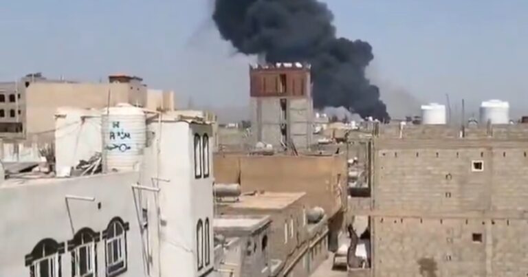 Israel bombardeó el aeropuerto de Saná y eliminó objetivos terroristas de los hutíes: “Destruimos su último avión”