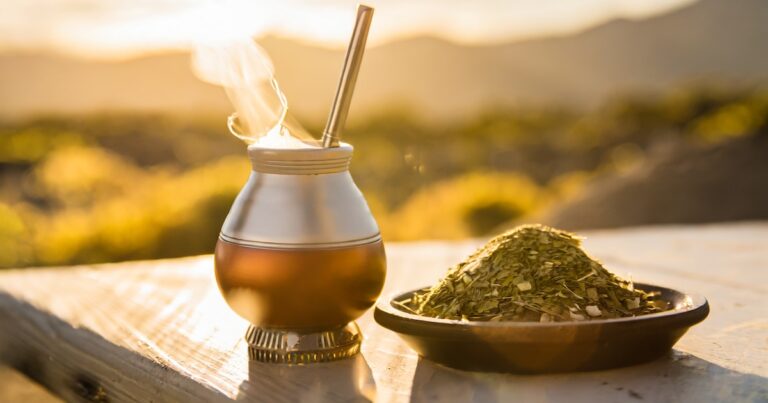 Cuál es la hierba para agregar al mate que ayuda a quitar el cansancio y potenciar la concentración
