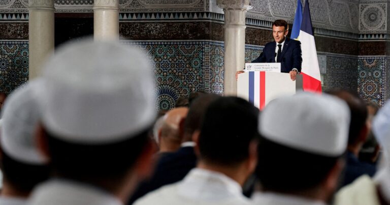 Un informe del gobierno francés reveló las medidas que prepara Macron para contener la influencia política del islam